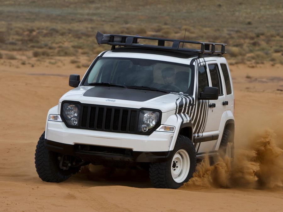  Jeep Cherokee Overland Concept by Mopar 2011 года  (фото 4 из 4)